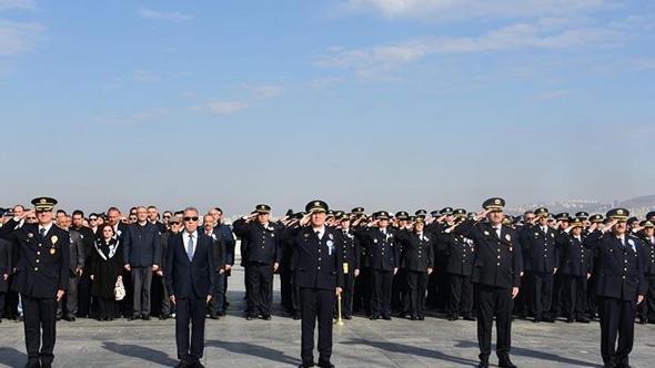 İzmir'de Türk Polis Teşkilatı'nın 181'inci kuruluş yıl dönümü kutlandı