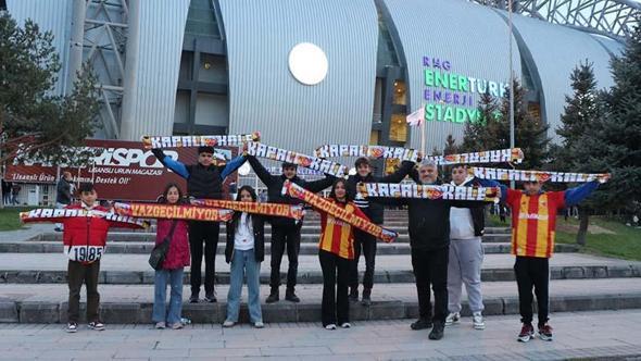 800 kilometre mesafeden Zecorner Kayserispor - Fenerbahçe maçına geldiler