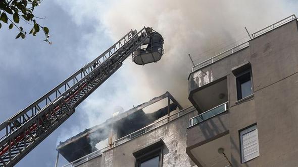 Antalyaspor'un eski yöneticisinin evinde yangın