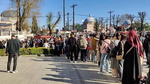 Yerebatan Sarnıcı Türk ziyaretçilere 1 TL oldu; yoğunluk oluştu