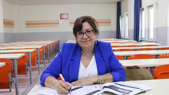 ‘Kız çocukları okumaz’ diye babası göndermedi, 36 yıl sonra üniversite sıralarında