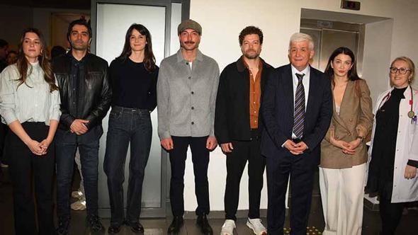 Eşref Rüya oyuncularından Cerrahpaşa’da tedavi gören çocuklara bayram sürprizi