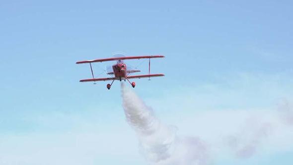 Türkiye’nin ilk profesyonel kadın akrobasi pilotundan, Dünya Pilotlar Günü’ne özel gösteri