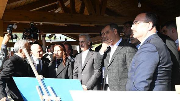 Bakan Uraloğlu: Silifke-Mut-Sertavul Yolu'nun yüzde 49'u tamamlandı