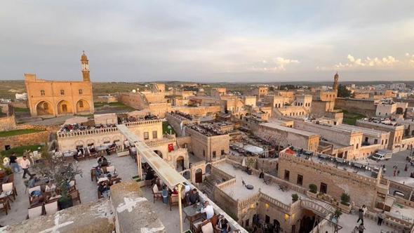 Midyat, 'Uzak Şehir' ile turizmde en yoğun dönemini yaşıyor