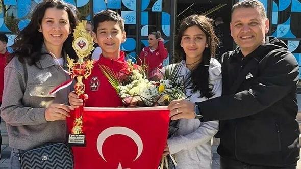 14 yaşındaki milli karateci Görkem dünya ikincisi oldu: Başarılarımı birincilikle taçlandırmak istiyorum
