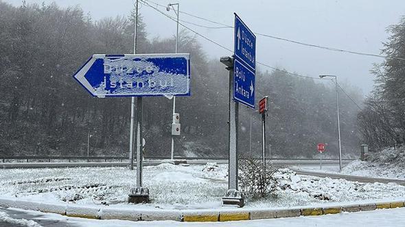 Bolu Dağı'nda kar yağışı