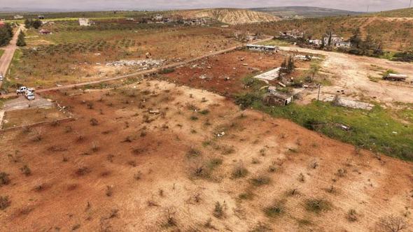 Gaziantep’te, fırtınada ağaçların devrildiği fıstık bahçelerindeki hasar dronla görüntülendi