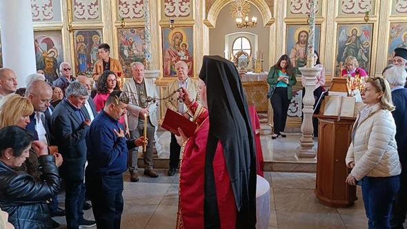 Bulgar Ortodoks Sveti Georgi Kilisesi'nde Yunan ve Bulgarlar arasında 'dil' krizi çıktı, ayin iptal edildi