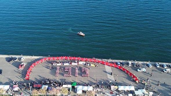 Tekirdağ'da 100 metre uzunluğundaki Türk bayrağıyla 'Gençlik Yürüyüşü'