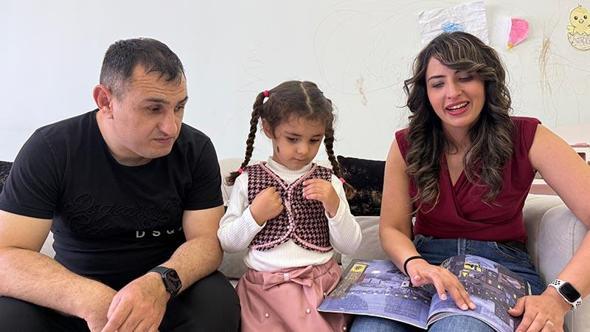 Görme engelli anne, kızına okuyabilmek için kabartma kitap hazırlıyor