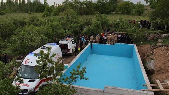 3 kişinin öldüğü, 1 kişinin hastanede tedaviye alındığı kuyu faciasında komşuları son anda kurtulmuş