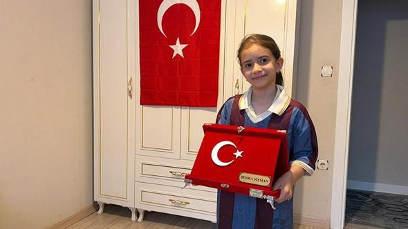Kavanozda biriken iyilik ödülsüz kalmadı; 9 yaşındaki Berra’ya sürpriz