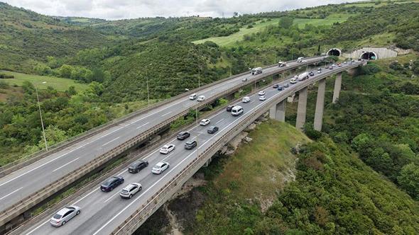 TEM’in Kocaeli geçişinde akıcı yoğunluk