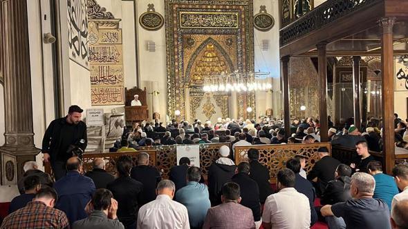 Bursa'da, bayram namazı 626 yıllık Ulu Cami'de kılındı