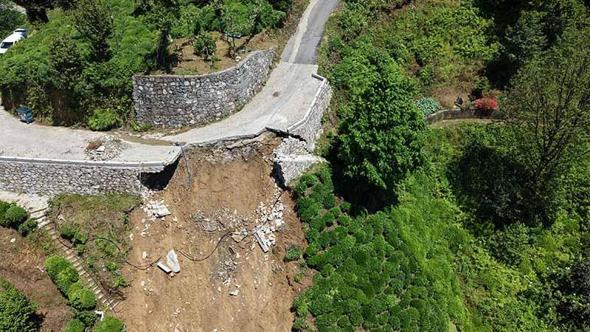 Rize'de sağanak sonrası çöken yol dronla görüntülendi