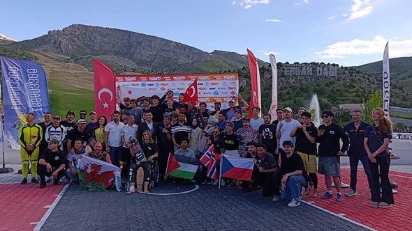Dünya Kaykay İniş Şampiyonası sona erdi