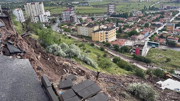 Kayseri'de istinat duvarı çöktü