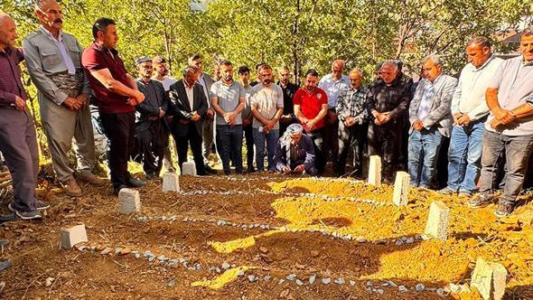 Eşi tarafından öldürülen kadın ile 2 kardeşi ve annesi yan yana toprağa verildi