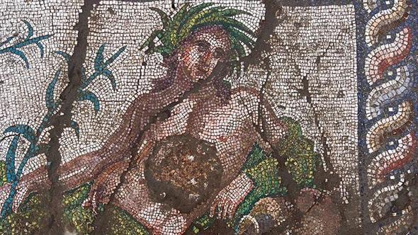 Aspendos’ta 'Nehir Tanrısı' betimlemesi gün yüzüne çıkarıldı