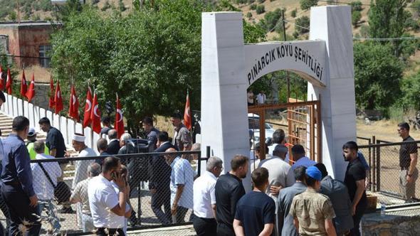 Mardin'de PKK'lı teröristlerin 39 yıl önce şehit ettiği 30 kişi anıldı