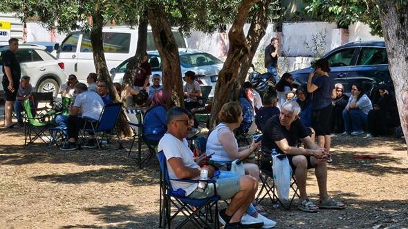 Sınav heyecanı Babalar Günü ile katlandı, babalar çocuklarını yalnız bırakmadı