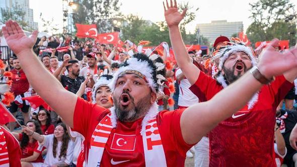Los Angeles’ta Türk taraftarlar ABD galibiyetini kutladı