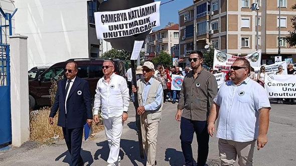 Edirne'de Yunanistan Konsolosluğu önüne 'Çamerya soykırımını unutmadık' yazılı çelenk bıraktılar