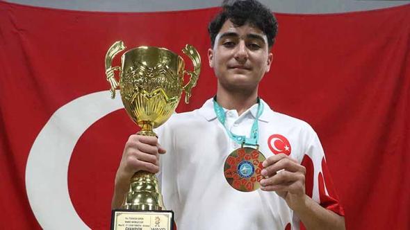 Ağabeyinin teşvikiyle başladığı kick boksta dünya şampiyonu oldu