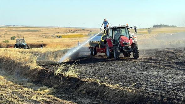 Tekirdağ'da yangında 350 dönüm buğday ekili alan zarar gördü