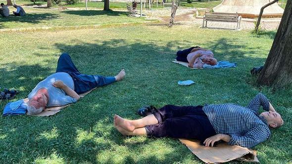 Şanlıurfa'da 40 dereceyi bulan sıcak bunalttı