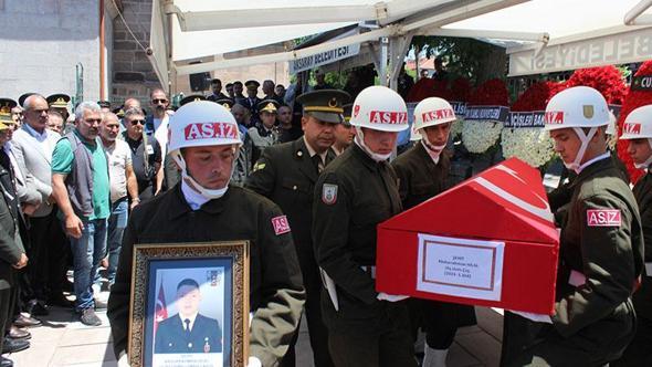 Kaza şehidi uzman çavuş, son yolculuğuna uğurlandı