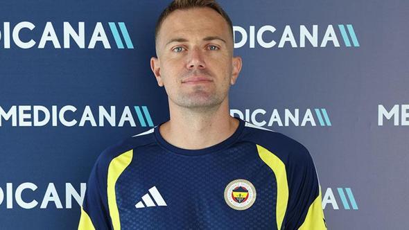 Fenerbahçe’nin milli futbolcularının yanı sıra Diego Carlos ve Nene Avusturya kampına katılacak