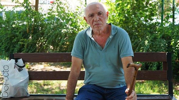 Parkta, otogarda, hastane bahçesinde geceliyor; tek isteği huzurevine yerleşmek