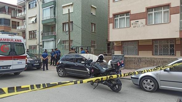 Tartıştığı üvey annesi ve kız kardeşini öldürdü