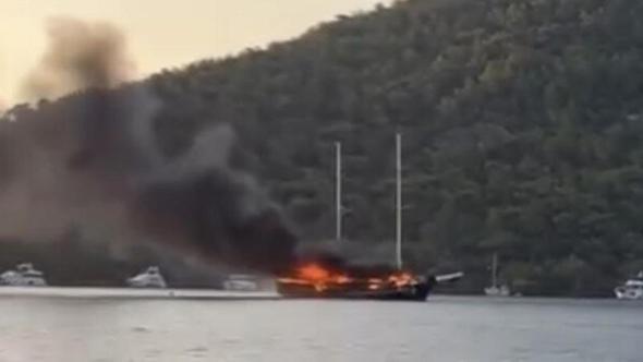 Göcek açıklarında tekne yandı, yolcular ve mürettebat tahliye edildi