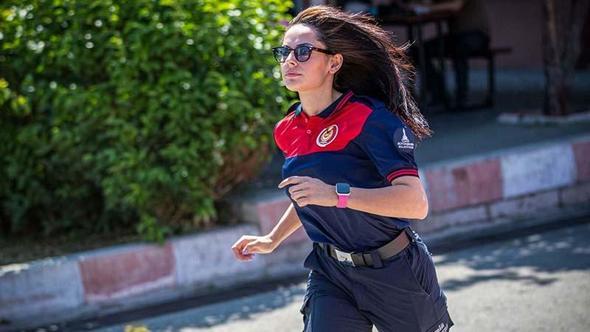 İzmir itfaiyesinin ilk ve tek kadın şoförü Ayet: Ekip arkadaşlarımın canı bana emanet