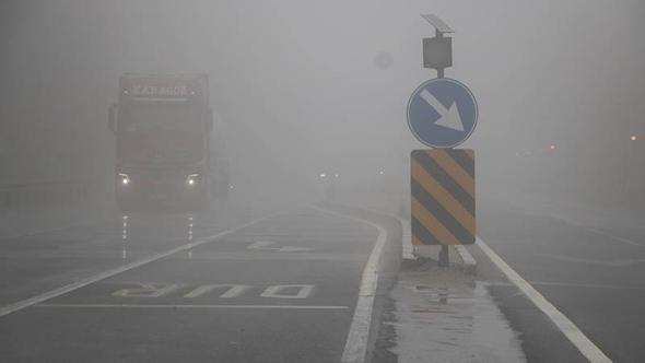 Bolu Dağı'nda sis ve yağmur etkili oldu