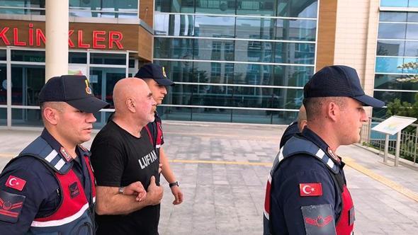 Uyuşturucu operasyonunda gözaltına alınan yönetmen Ezel Akay ile kardeşi adliyeye sevk edildi