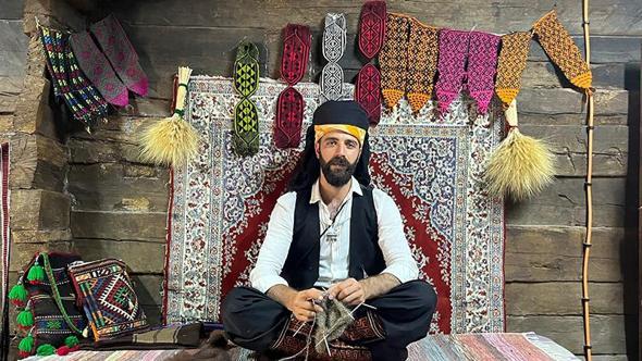 İl il gezerek Hemşin çorabını tanıtıyor