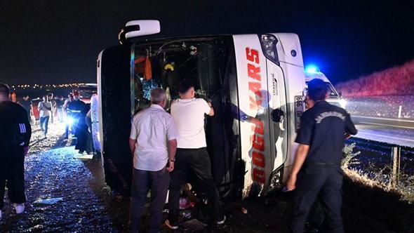 Kırıkkale’de yolcu otobüsü devrildi: 40 yaralı