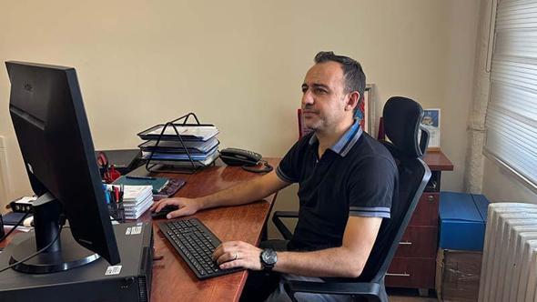 Tren raylarından sahneye uzanan yolculuk