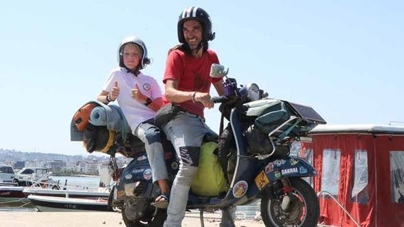 Oğluyla motosikletle dünya turuna çıkan İtalyan baba: Samsun’da, evimizde gibi hissettik