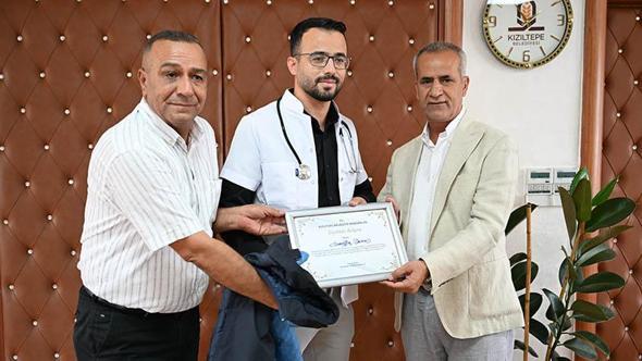 Zabıtaydı, tıp fakültesinden mezun olup Şemdinli’ye doktor olarak atandı