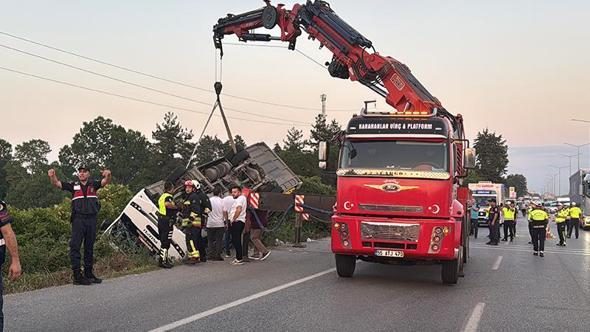 Samsun’da özel halk otobüsü şarampole devrildi: 21 yaralı