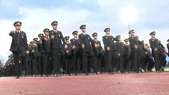 Işıklar Askeri Lisesi’nden mezun olan astsubaylar için mezuniyet töreni