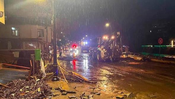Giresun'da sağanak sel ve taşkına neden oldu; 2 kişi kayıp