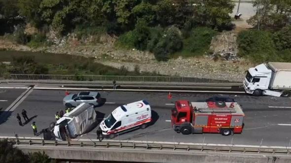 Düzce'de otoyolda zincirleme kaza: 1 yaralı