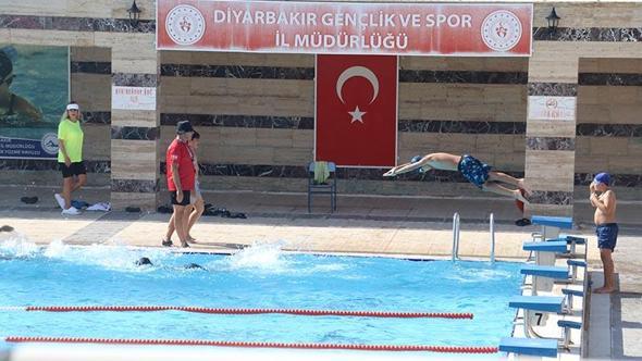 Diyarbakır'da 35 bin kişi, 'Yüzme Bilmeyen Kalmasın' projesinden yararlandı