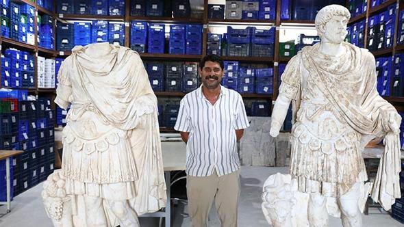 Hadrianus heykeli yeniden ayağa kaldırıldı